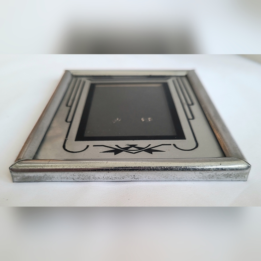 Art Deco Reverse Painted Picture Frame 4x5 Silver Fits 2x3 Photo Portrait Easel - Picture 6 of 9